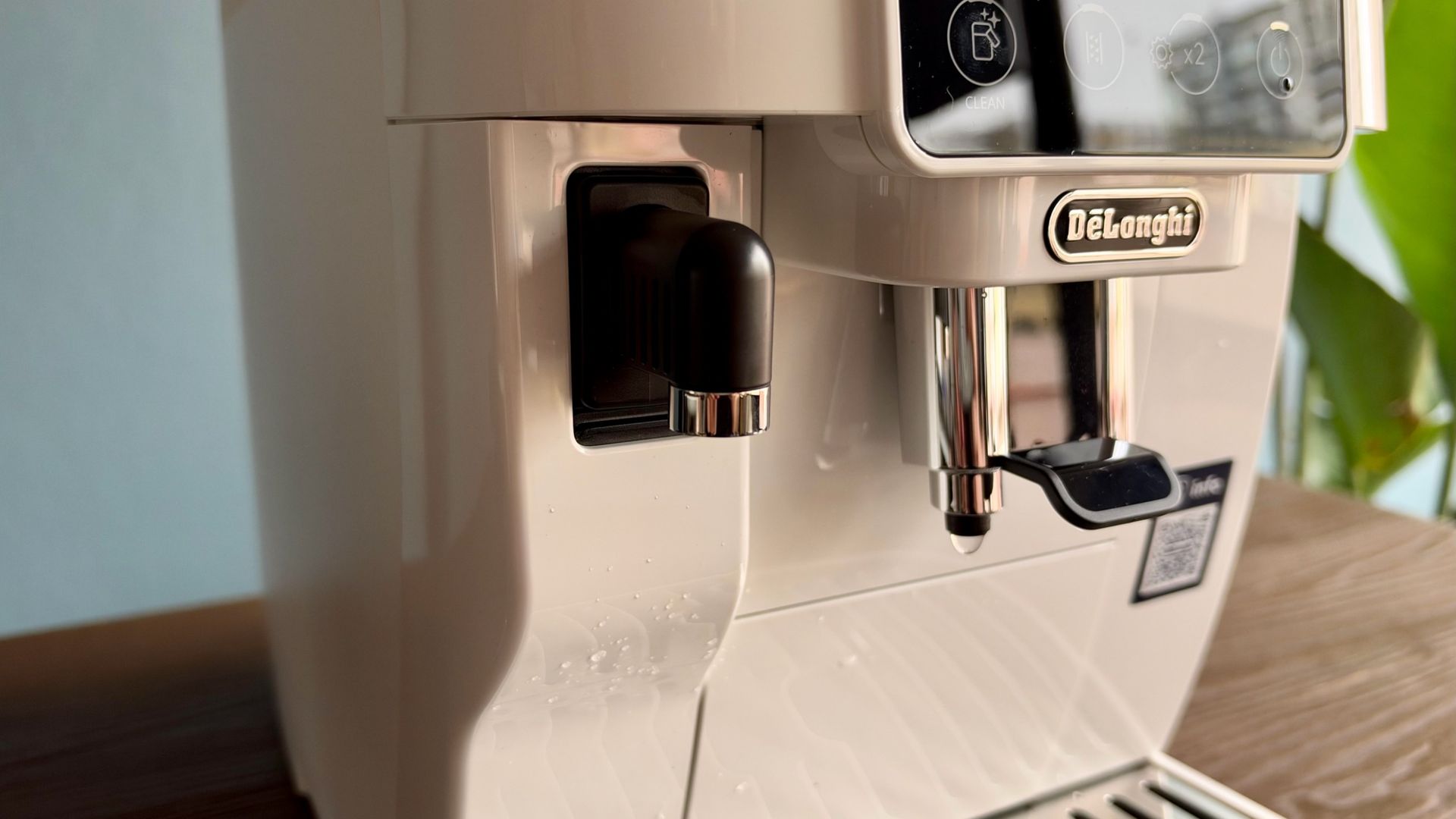 De'Longhi Magnifica Start hot water spout close up