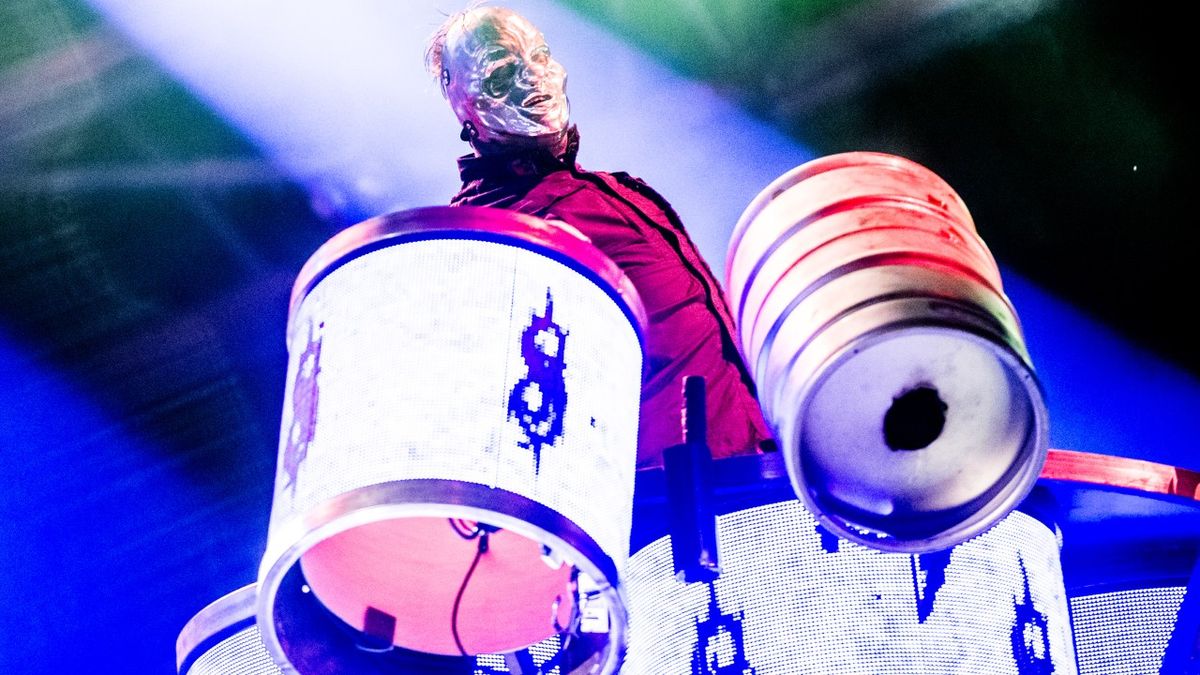 Shawn &quot;Clown&quot; Crahan of Slipknot performs headlining Day 5 of the 52nd Festival D&#039;été Quebec