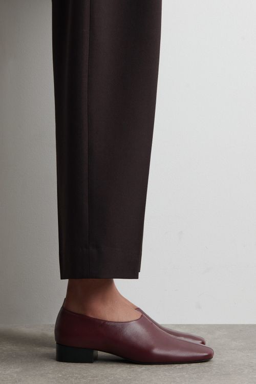 Square-Toe Leather Heeled Shoes