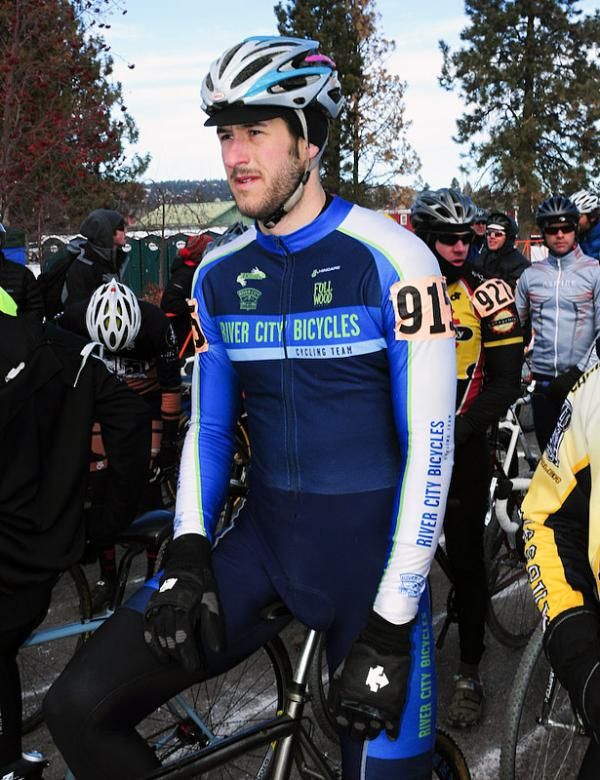 Ryan Weaver (River City Bicycles) on the start line.
