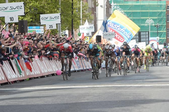 Ben Swift (Team Sky) has a clear line of site to the line, but watch out on the right...