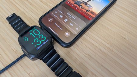 Nomad Universal Cable for Apple Watch