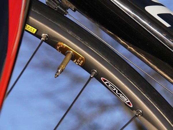 The sticker says "Roval" but the telltale counterweight is still badged with the Ambrosio name.