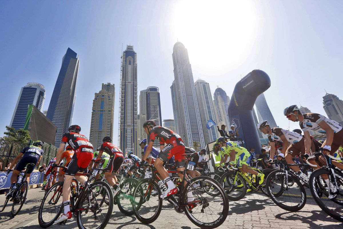 The peloton on the final stage of the 2015 Dubai Tour.