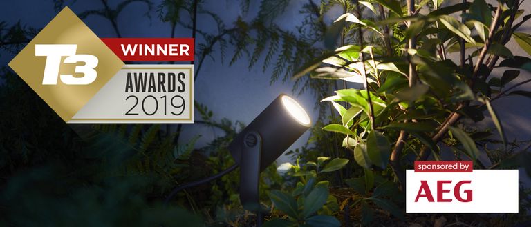 Philips Hue Makes It A One Two Wins Best Outdoor Lighting One Two Wins Best Outdoor Lighting