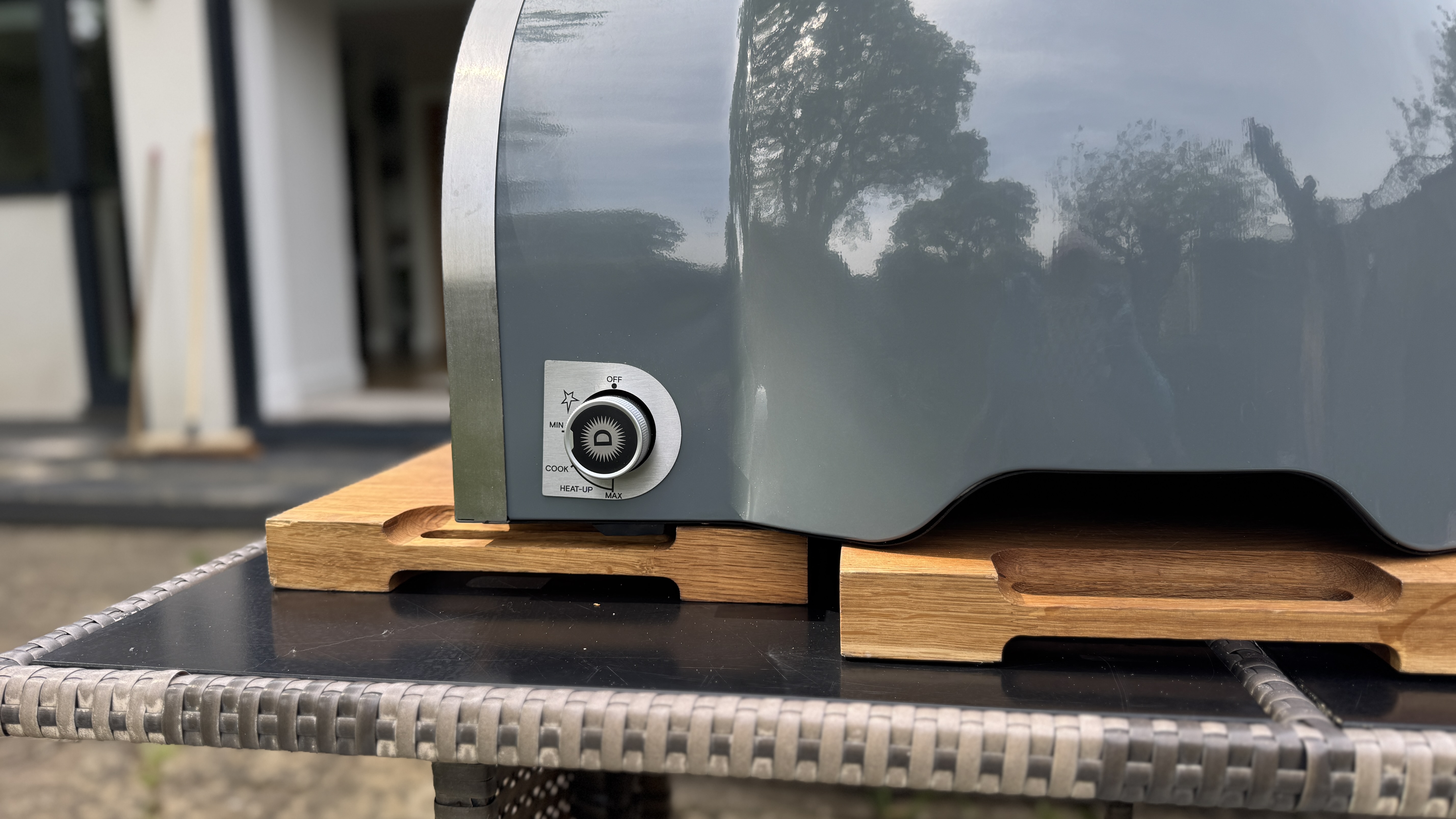 Delivita Flow Dual Fuel Pizza Oven