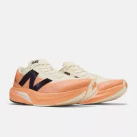 New Balance FuelCell Rebel V4