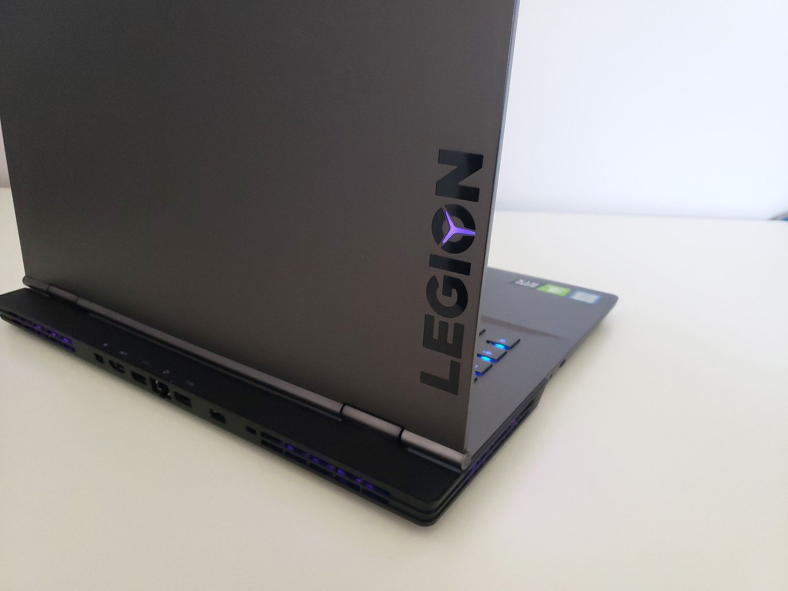 Ноутбук lenovo legion rtx 3060. Lenovo Legion y740. Lenovo Legion y540-15irh. Lenovo Legion y700 2023 клавиатура. Legion y70.