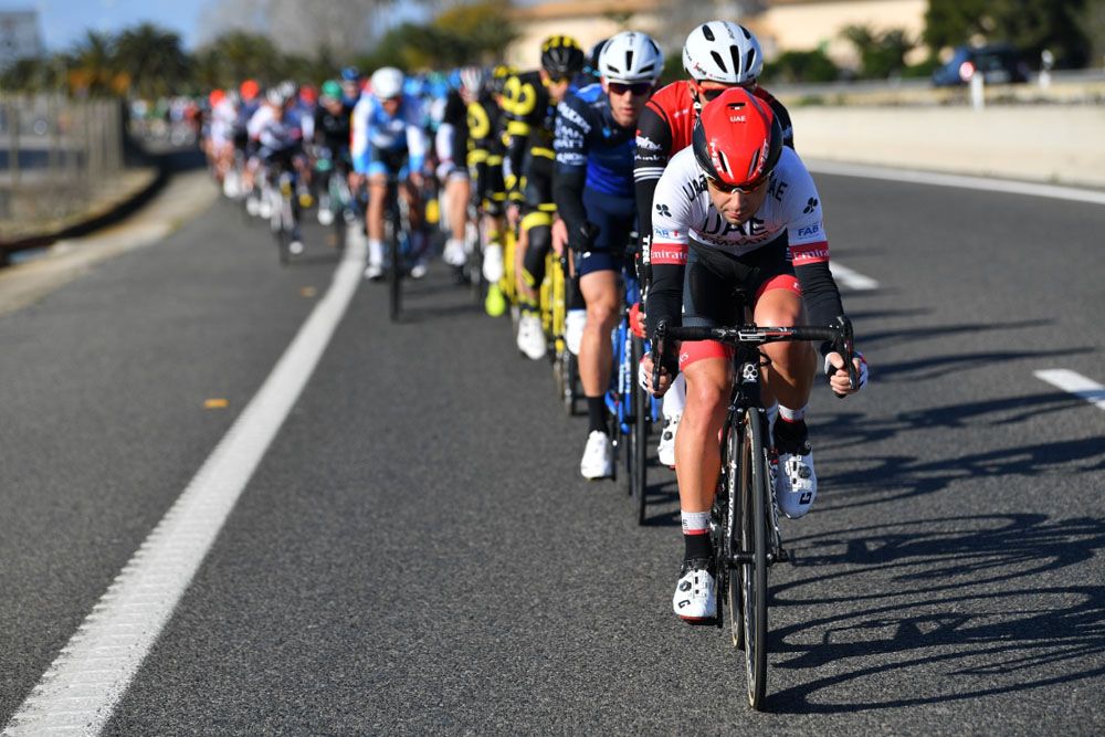 Katusha Alpecin lead the chase