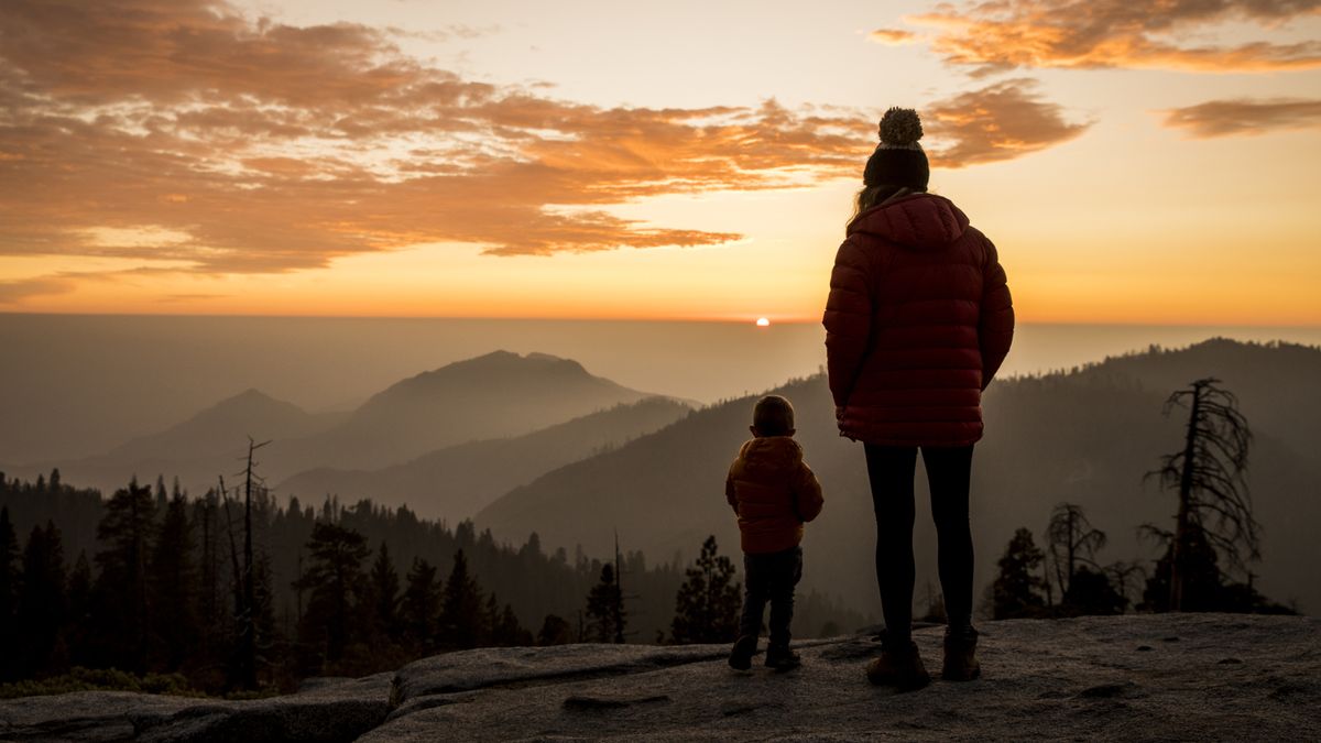 Hikers in the haze at Sequoia National Park