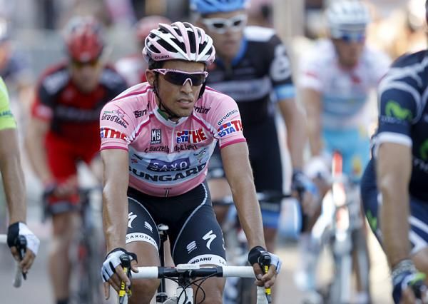 Alberto Contador (Saxo Bank Sungard) crosses the line