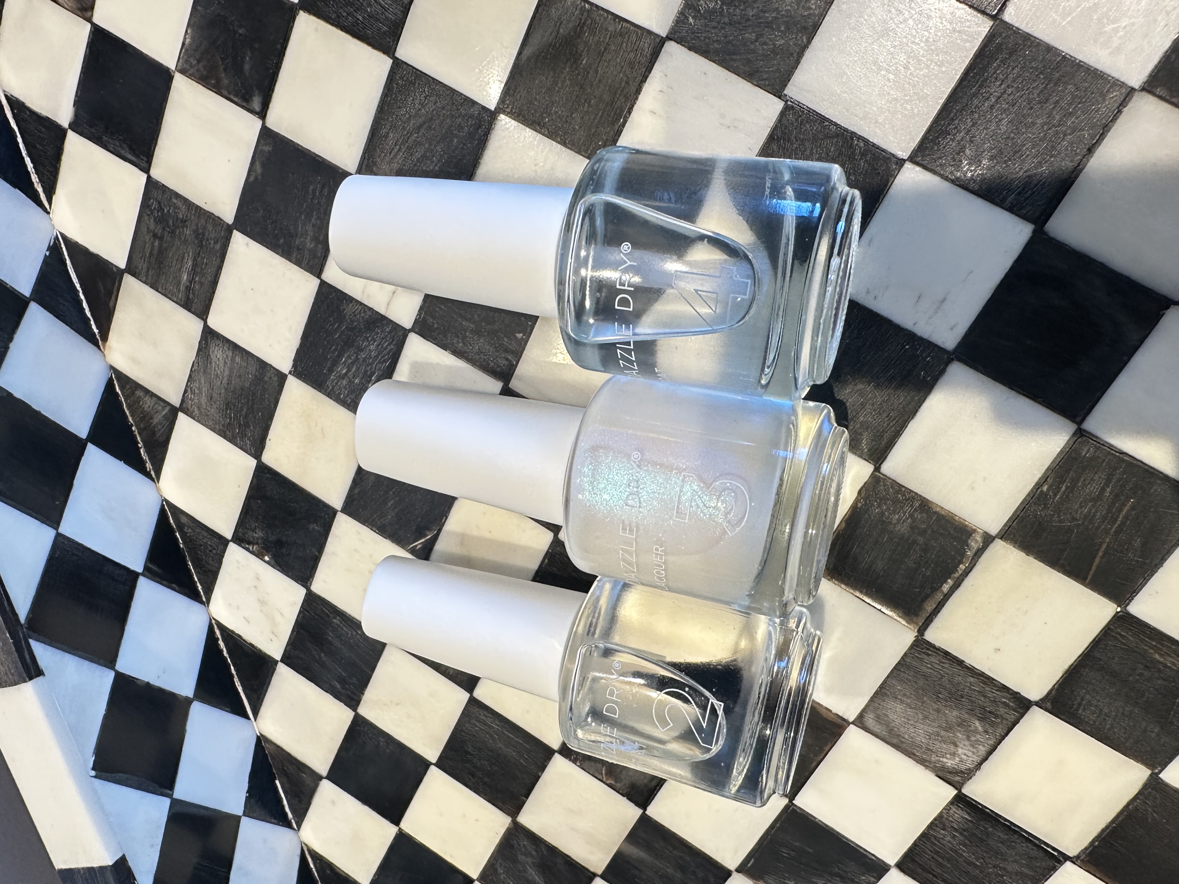 behind the scenes of amanda seyfrieds manicure at the golden globes