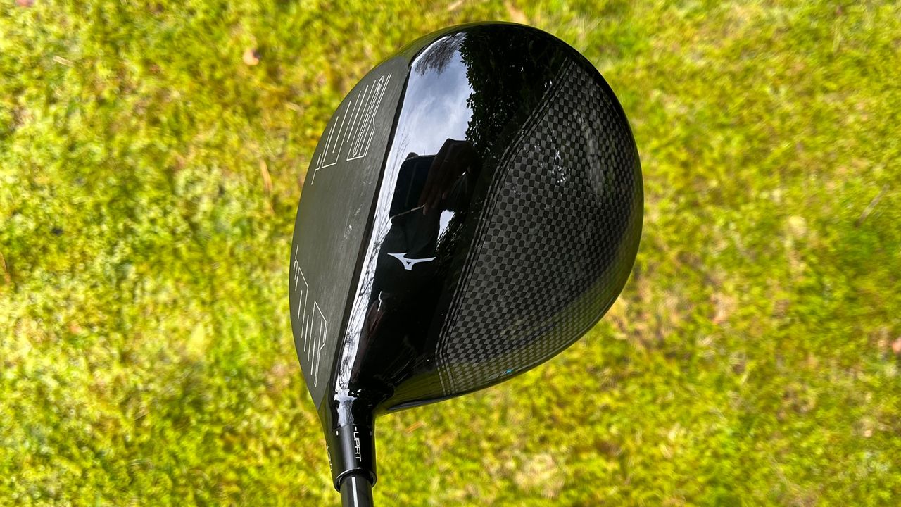 Mizuno ST-X 230 crown view