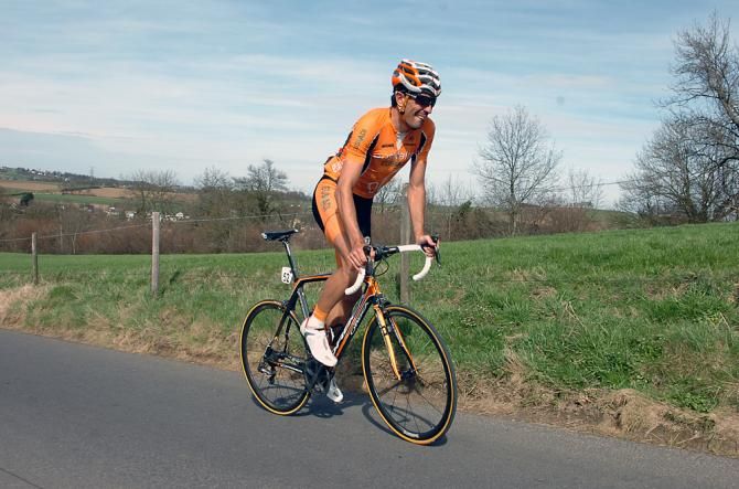 Mike Astarloza solos in Amstel Gold Race