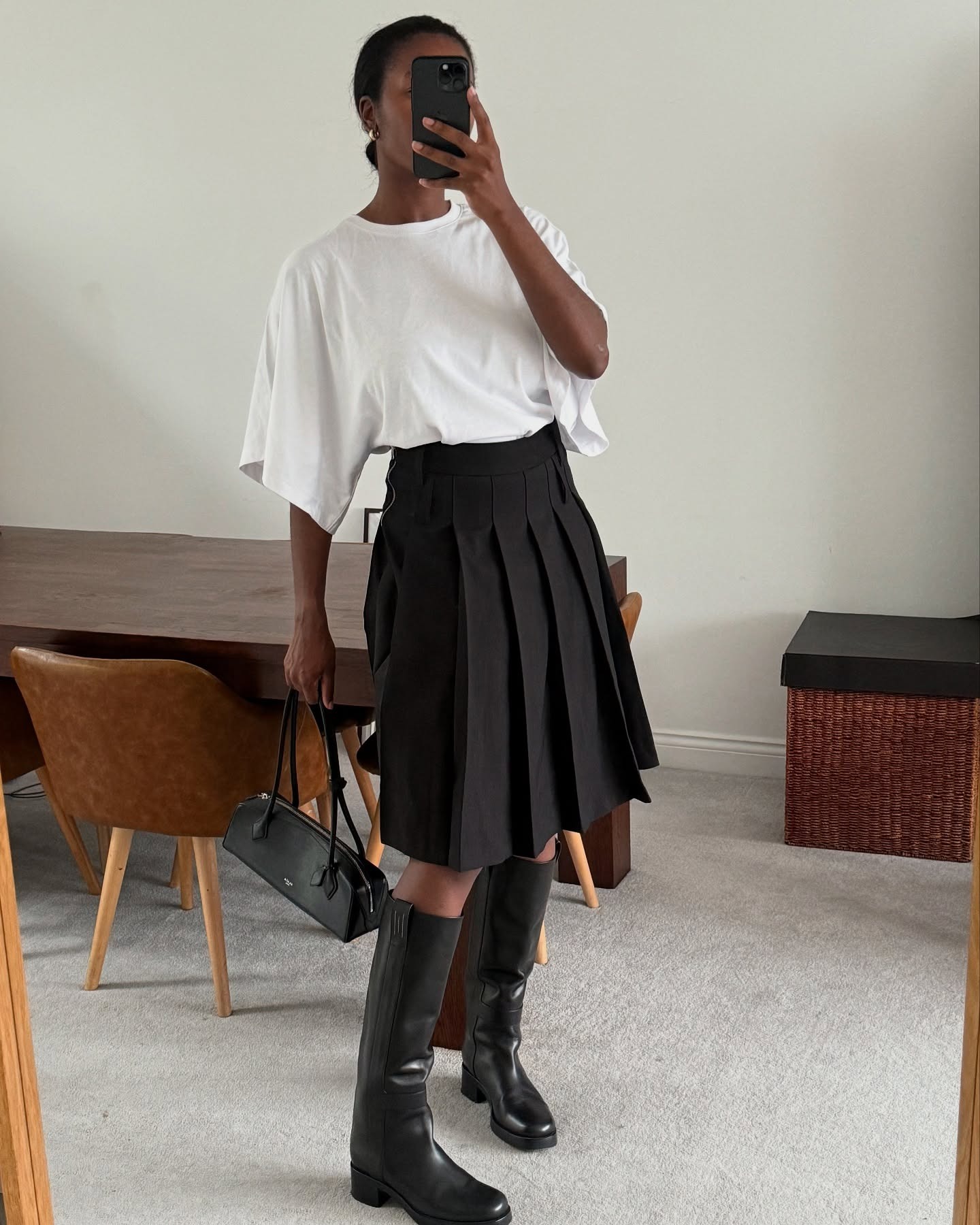 Influencer wearing riding boots