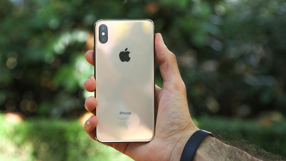 Apple declares the iPhone XS Max and iPhone 6s Plus are now 'vintage ...