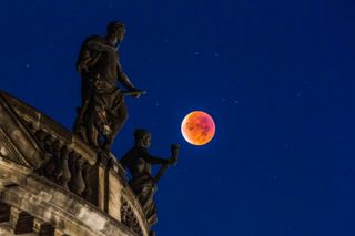 total lunar eclipse