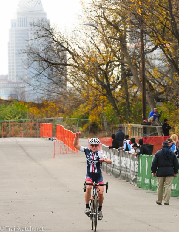Katie Compton (Rabobank-Giant) has gotten quite used to riding in to finishes alone