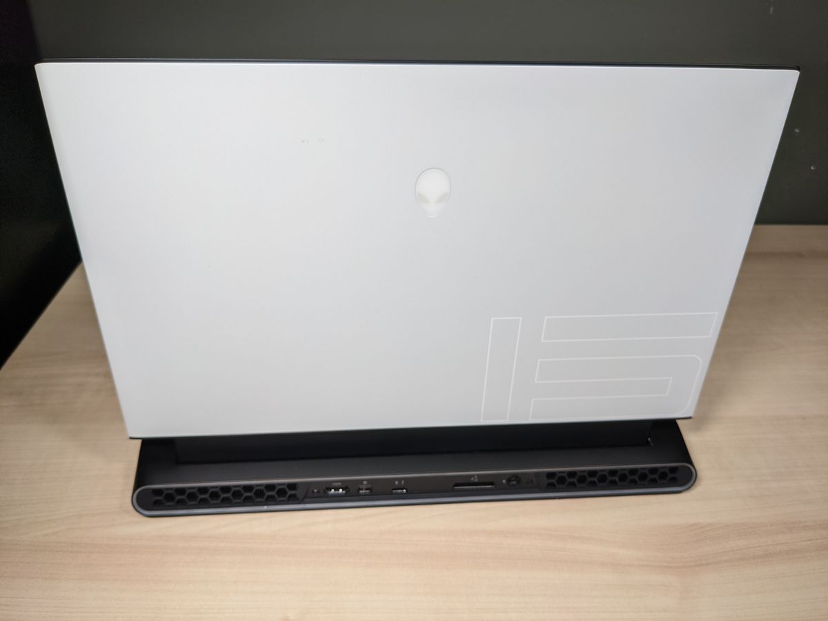 Alienware m15 R4 Gaming Laptop Review: RTX 30-Series Performance, Eye ...