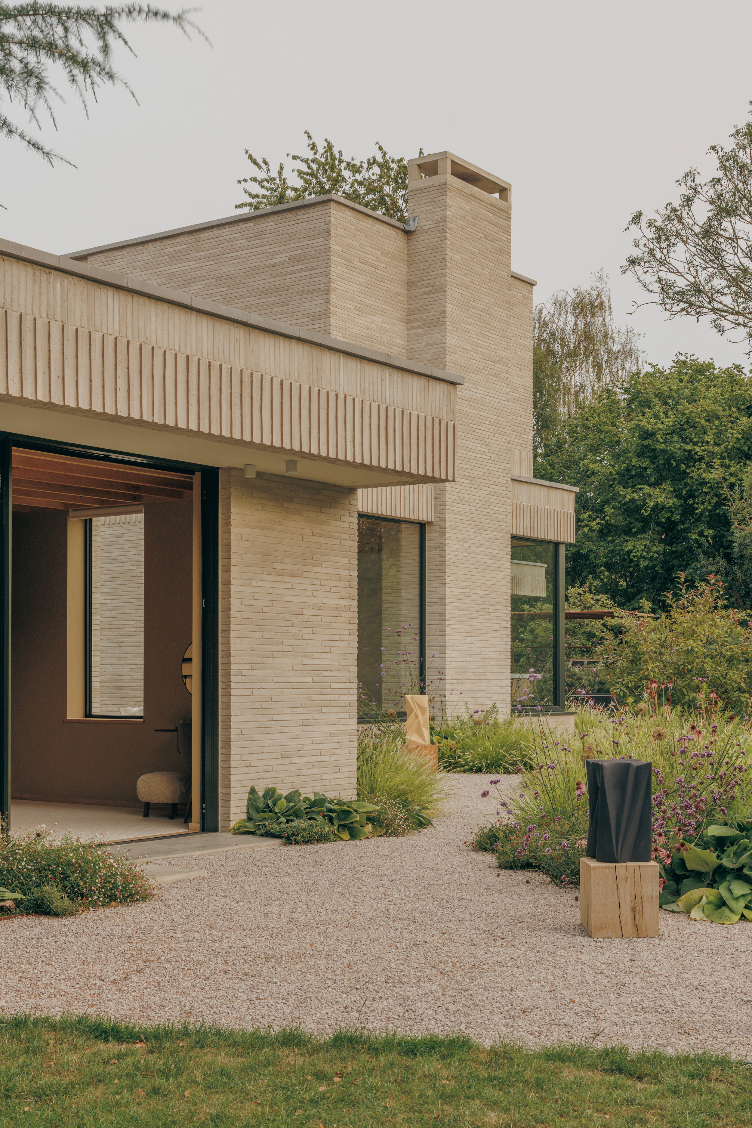 Skylark by House of EM, a minimalist riverside home in the leafy countryside