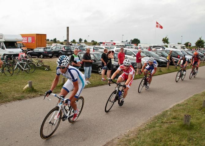 The breakaway entering the closing laps in S&oslash;nderborg