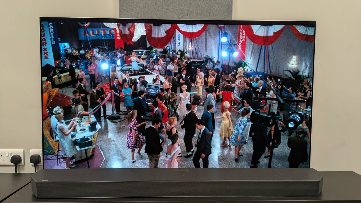 Hairspray (1988) 4K Blu-ray on LG G6 showing shot of group of people dancing