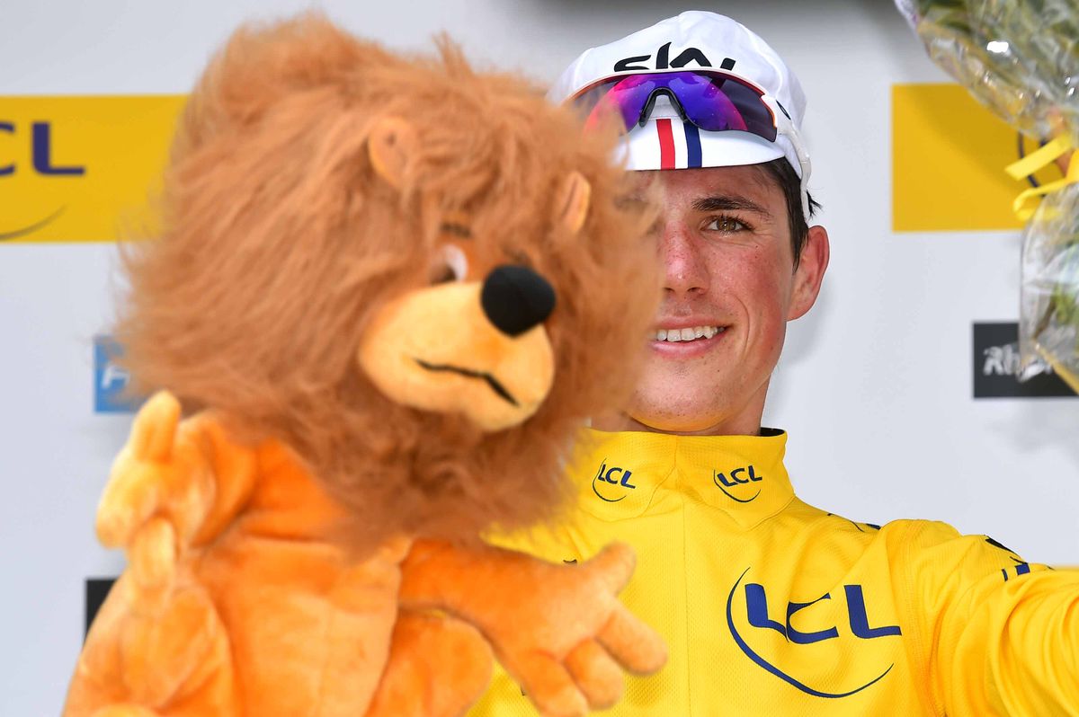Peter Kennaugh moves into yellow following his stage win