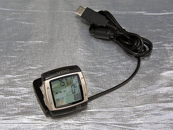 The VDO Z3 PC Link model can even download ride data for later evaluation and analysis.