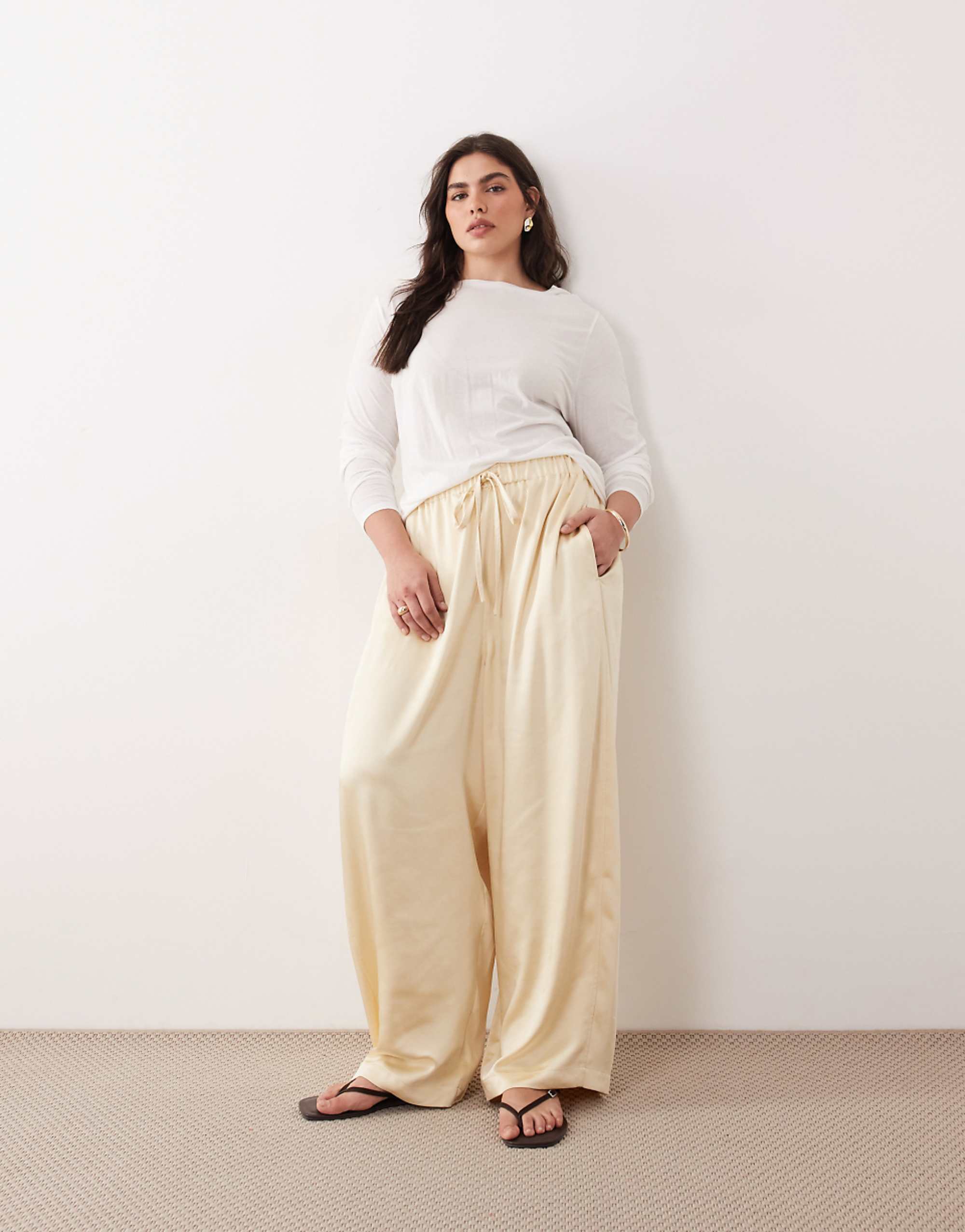 Arrange Curve Satin Wide Leg Trouser in Cream
