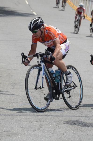 Series leader Laura Van Gilder (Mellow Mushroom) patrols the front of the race.