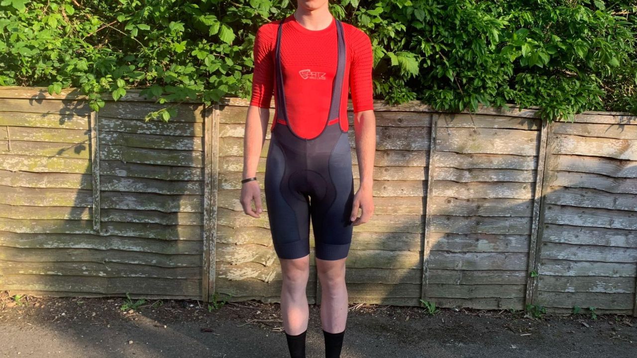 Male cyclist wearing the Castelli Competizione bib shorts