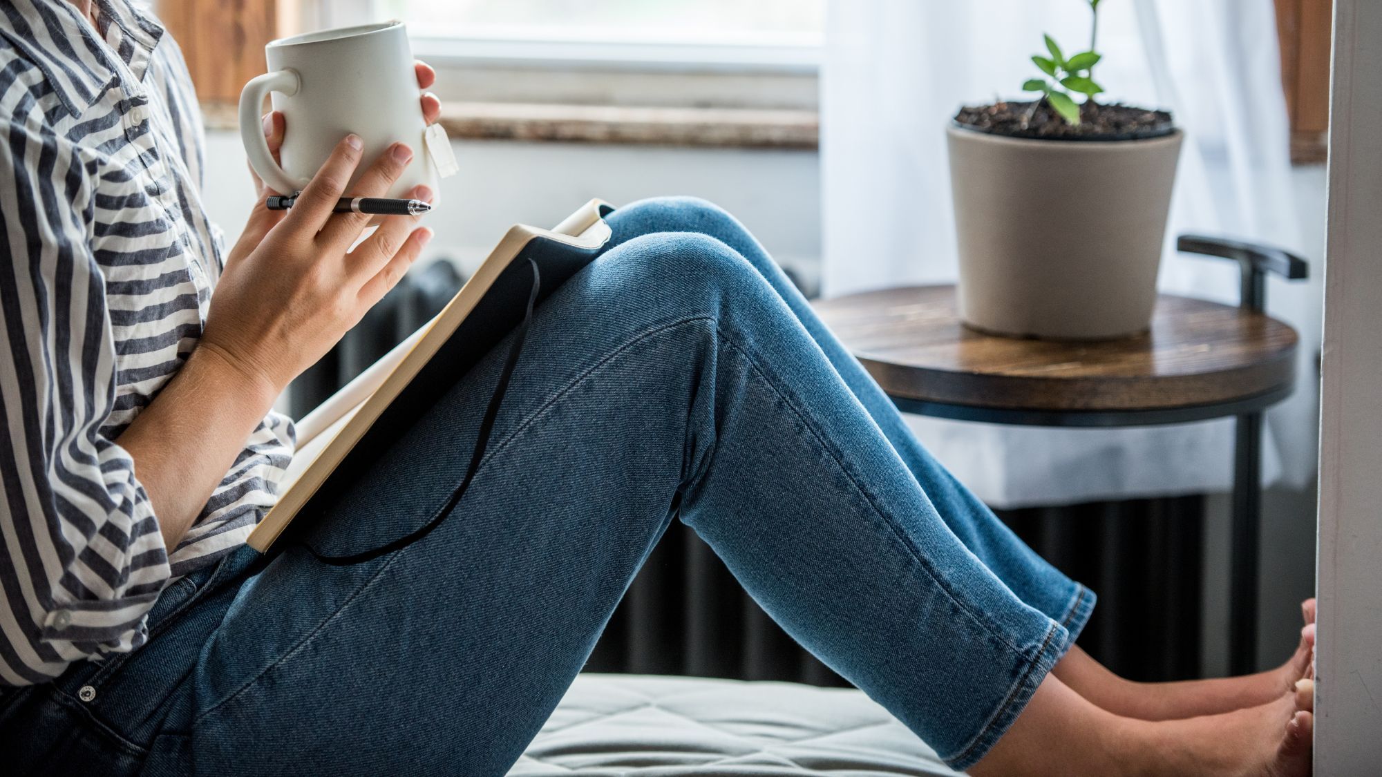 marieclaire.co.uk - Ellie-Mae Hammond - Can Journaling Positively Rewire Your Brain? A Neuroscientists Explains