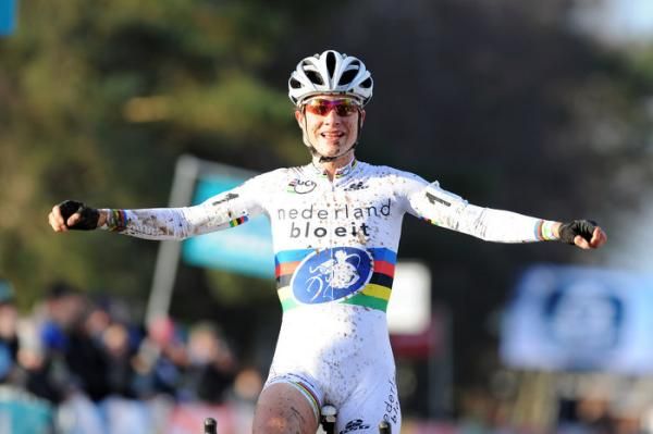 Fidea Cyclo-cross Leuven women's champion Marianne Vos (Nederland Bloeit)