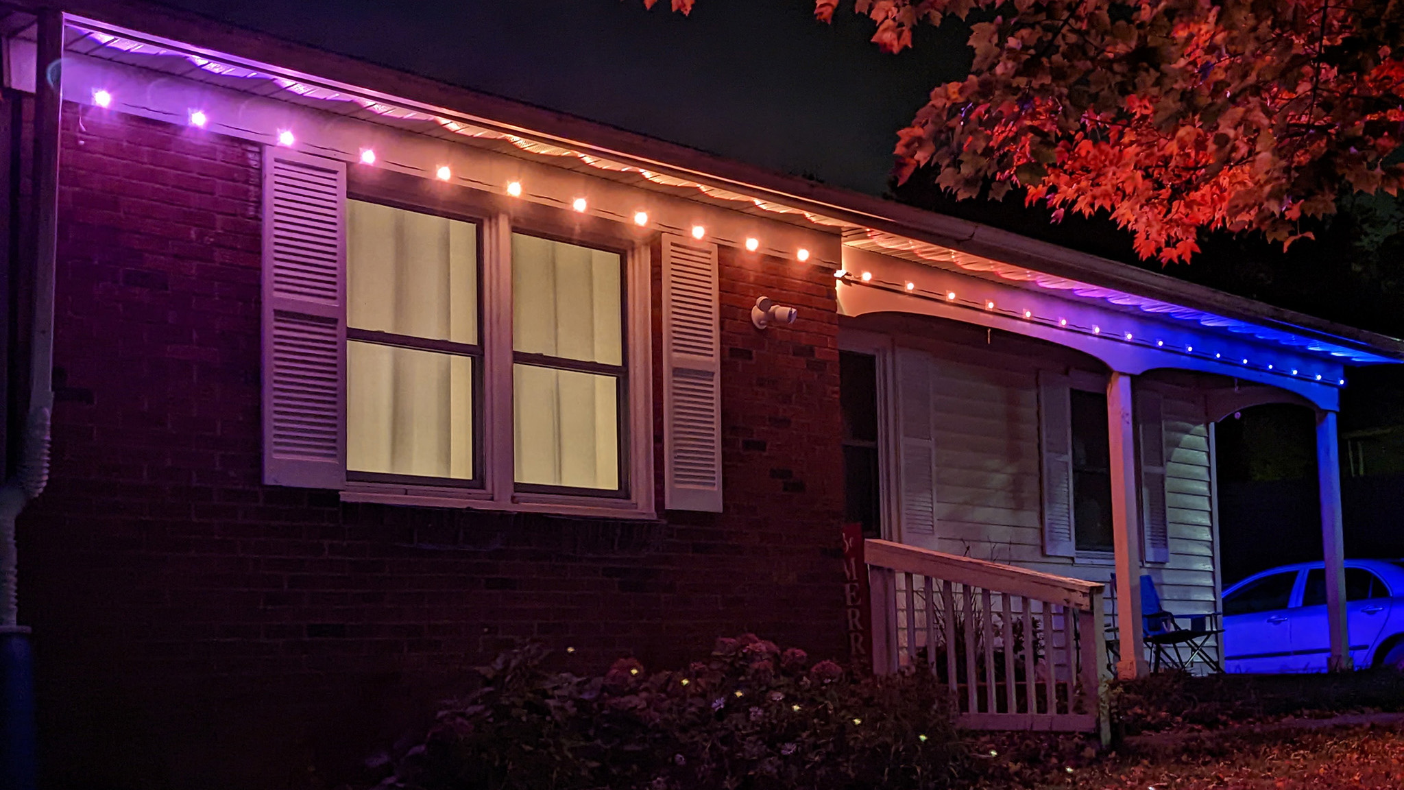 Govee RGBIC Permanent Outdoor Lights (100') Waterproof RGBIC light strip  with Wi-Fi at Crutchfield