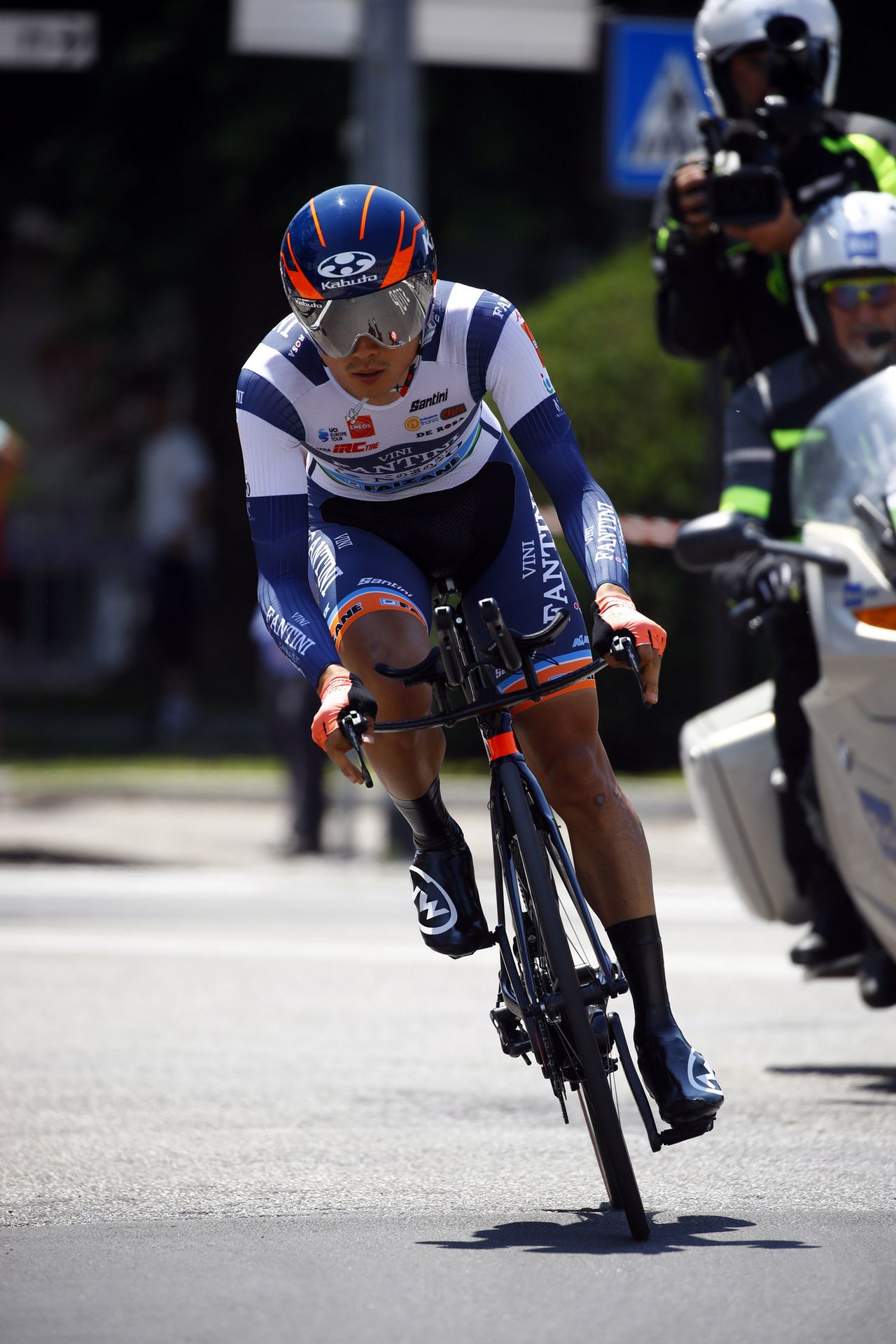Sho Hatsuyama (Nippo-Vini Fantini) was the first man out, and took the maglia nera