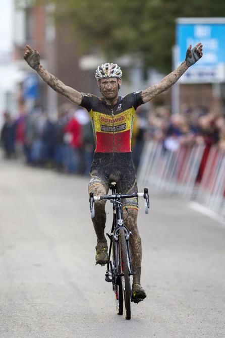 Belgian champion Klaas Vantornout (Sunweb-Napoleon Games) celebrates victory at Kermiscross
