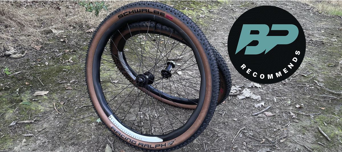 Singularis M30 wheels with Bike Perfect logo