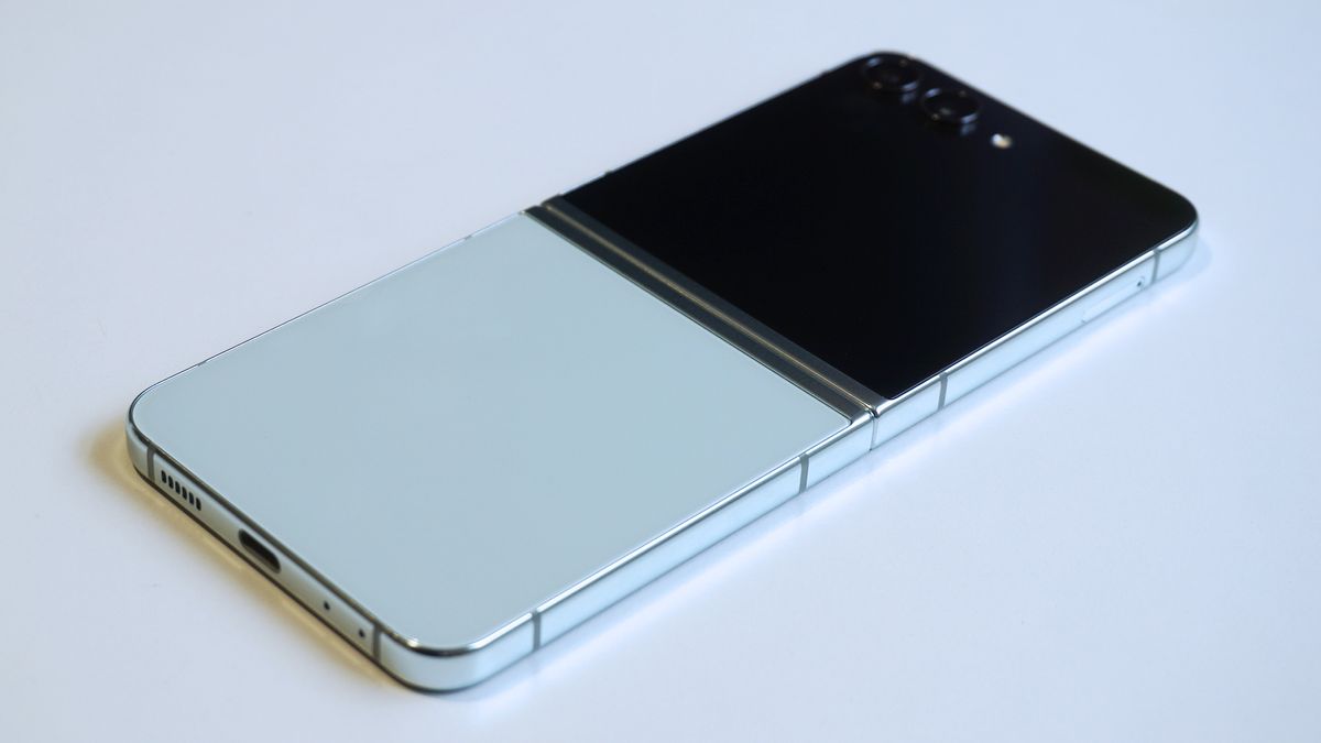 Samsung Galaxy Z Flip 5 review back perspective open