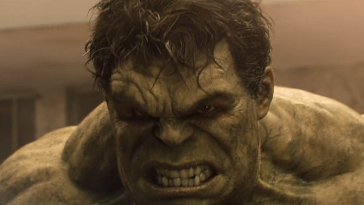 Hulk raging in Age of Ultron thanks to Scarlet Witch