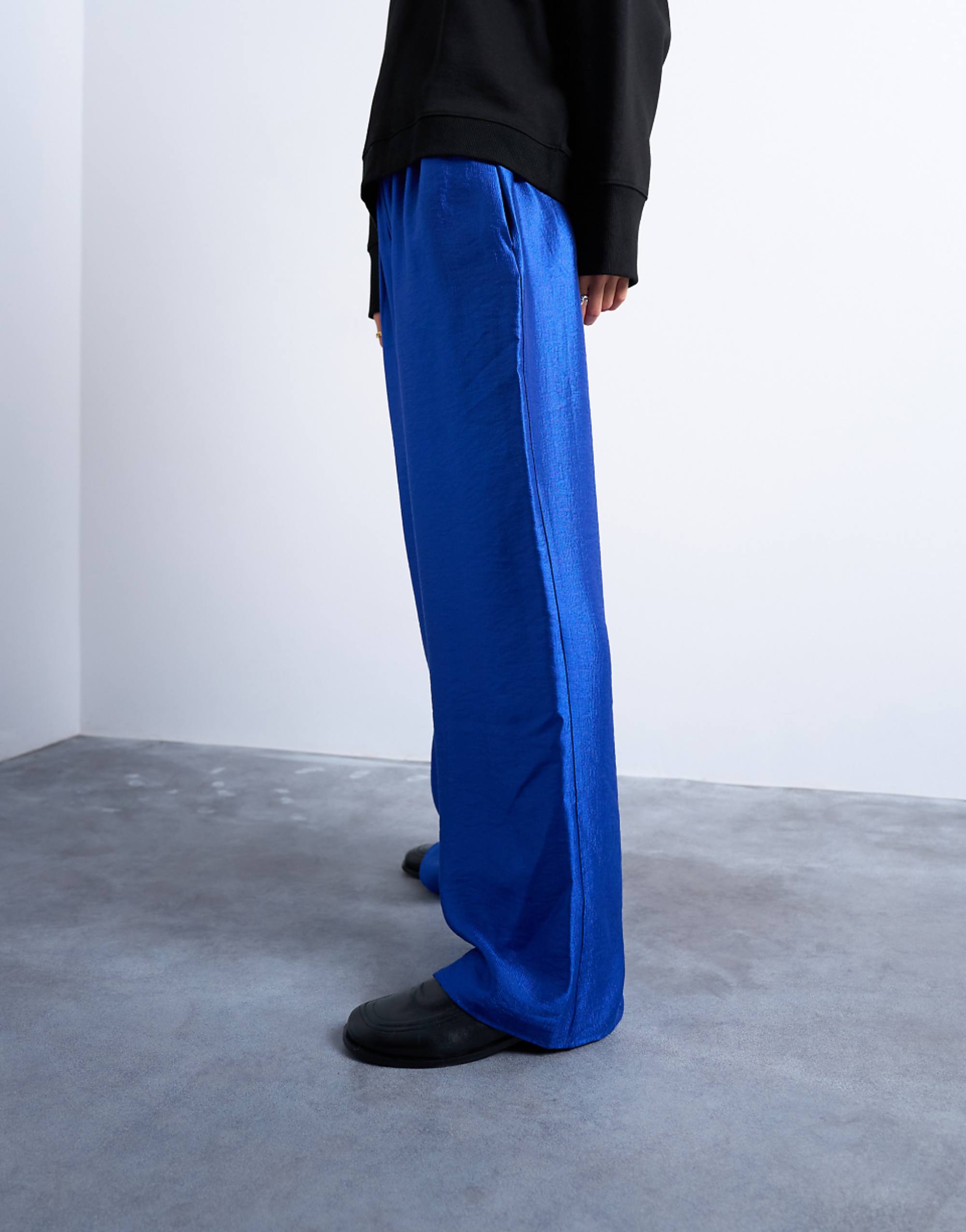 Topshop Textured Satin Straight Leg Trouser in Mid Blue