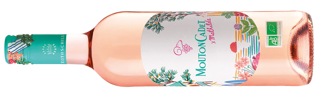 Bottle of ros&amp;eacute;