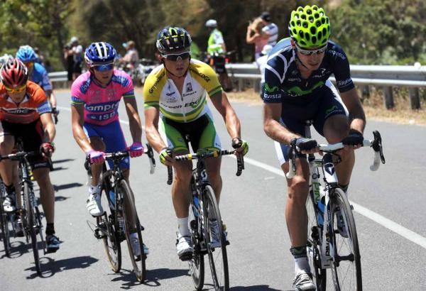 David Lopez (Movistar) leads Simon Gerrans (GreenEdge).