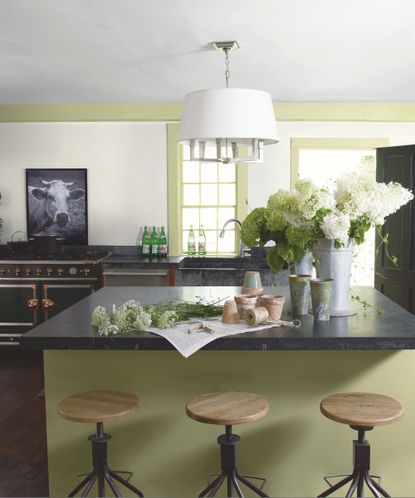 Kitchen island seating ideas: 20 looks to consider | Real Homes