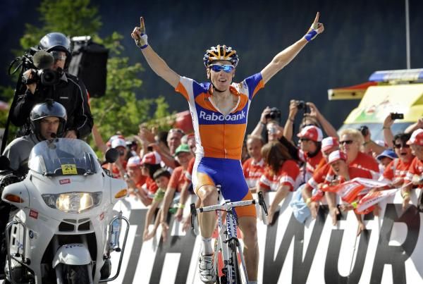 Steven Kruijswijk (Rabobank) enjoys his moment