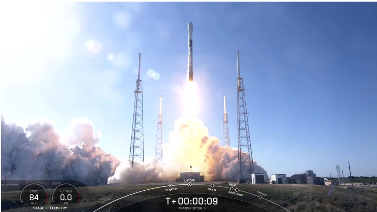 SpaceX&#039;s Falcon 9 rocket lifting off from Space Launch Complex 40 at Cape Canaveral Space Force Station to deliver a batch of more than 100 cubesats into orbit.