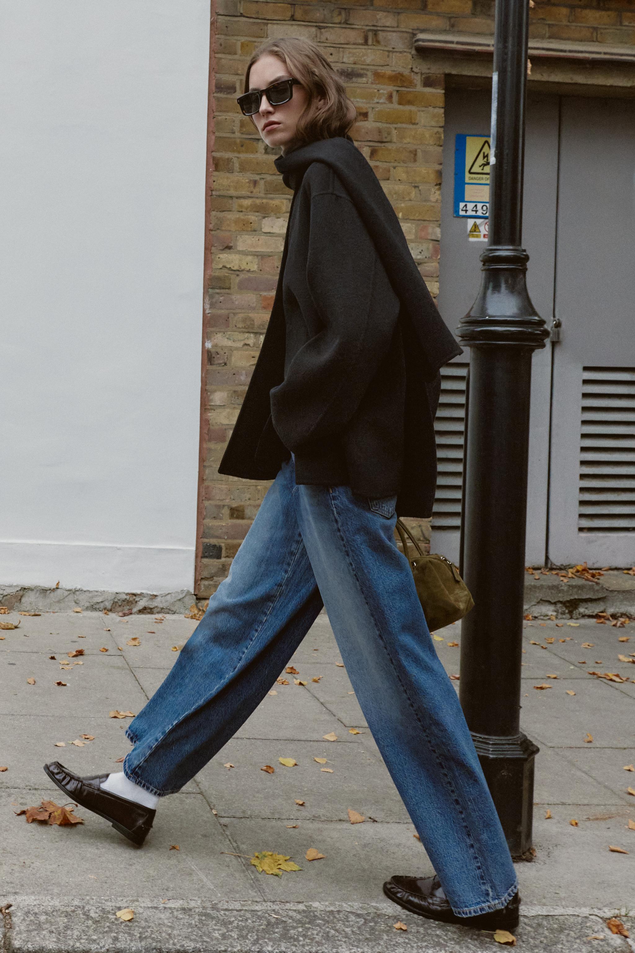 Short Wool Coat With Scarf