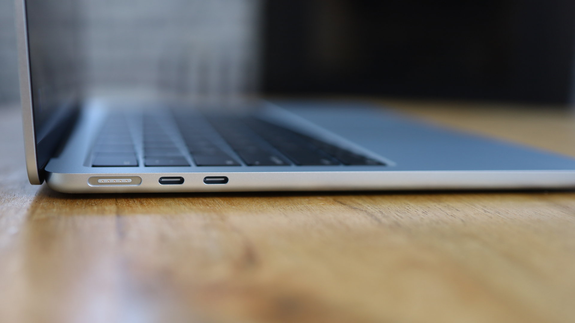 Apple MacBook Air 13-inch (M4) REVIEW
