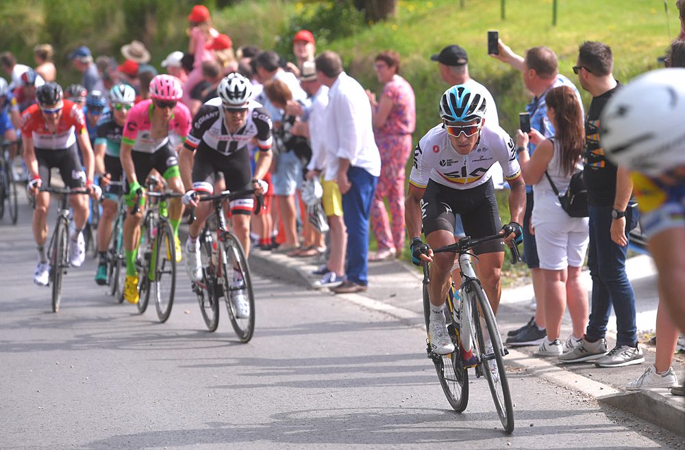 Sergio Henao (Team Sky) in the chase at 2018 Liege-Bastogne-Liege
