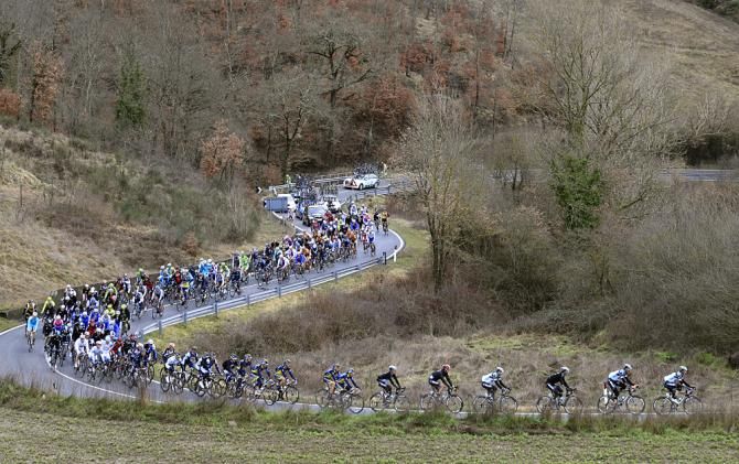 The peloton tackles a wet stage 2 of Tirreno-Adriatico