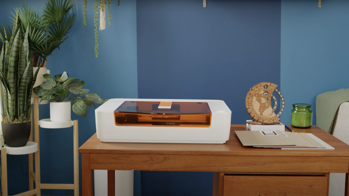 New Glowforge Spark machine